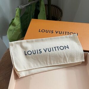 Louis Vuitton Wallet box and bag